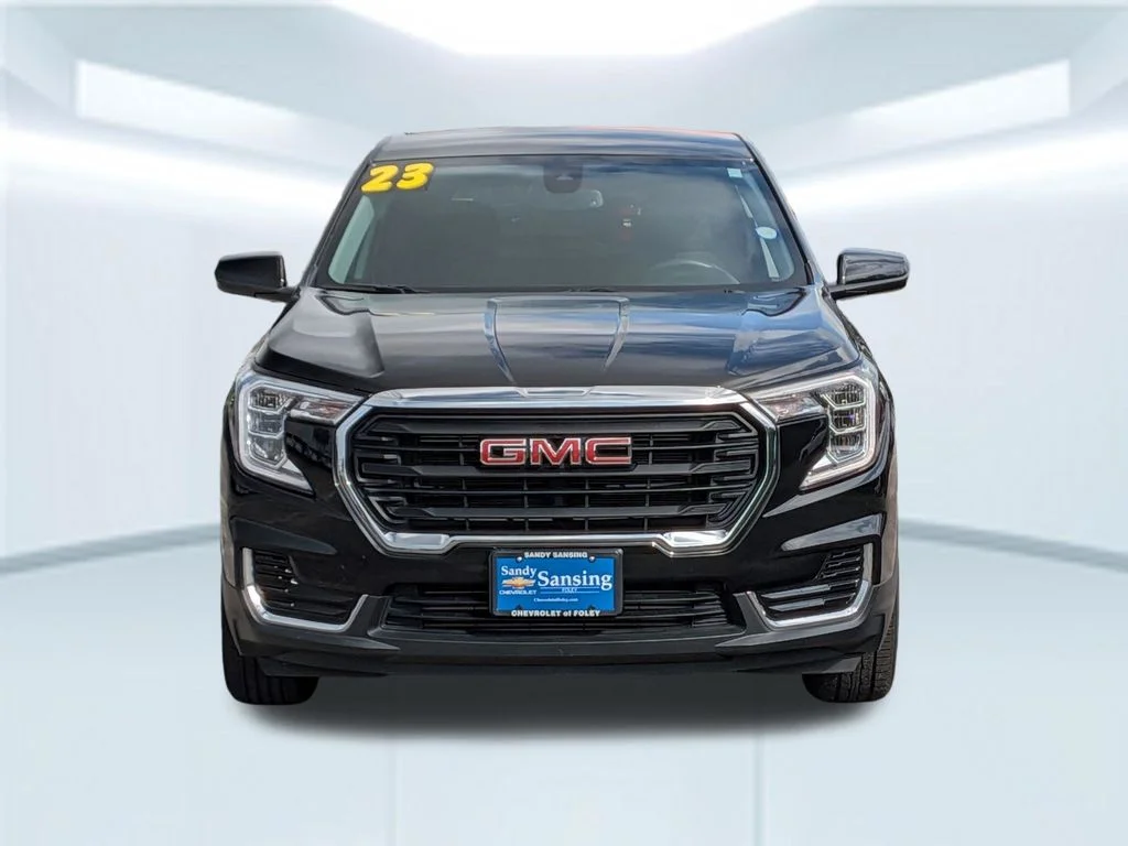 Used 2023 Black GMC SLE image 10