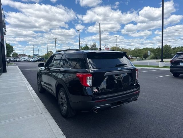Used 2023 Black Ford XLT image 5