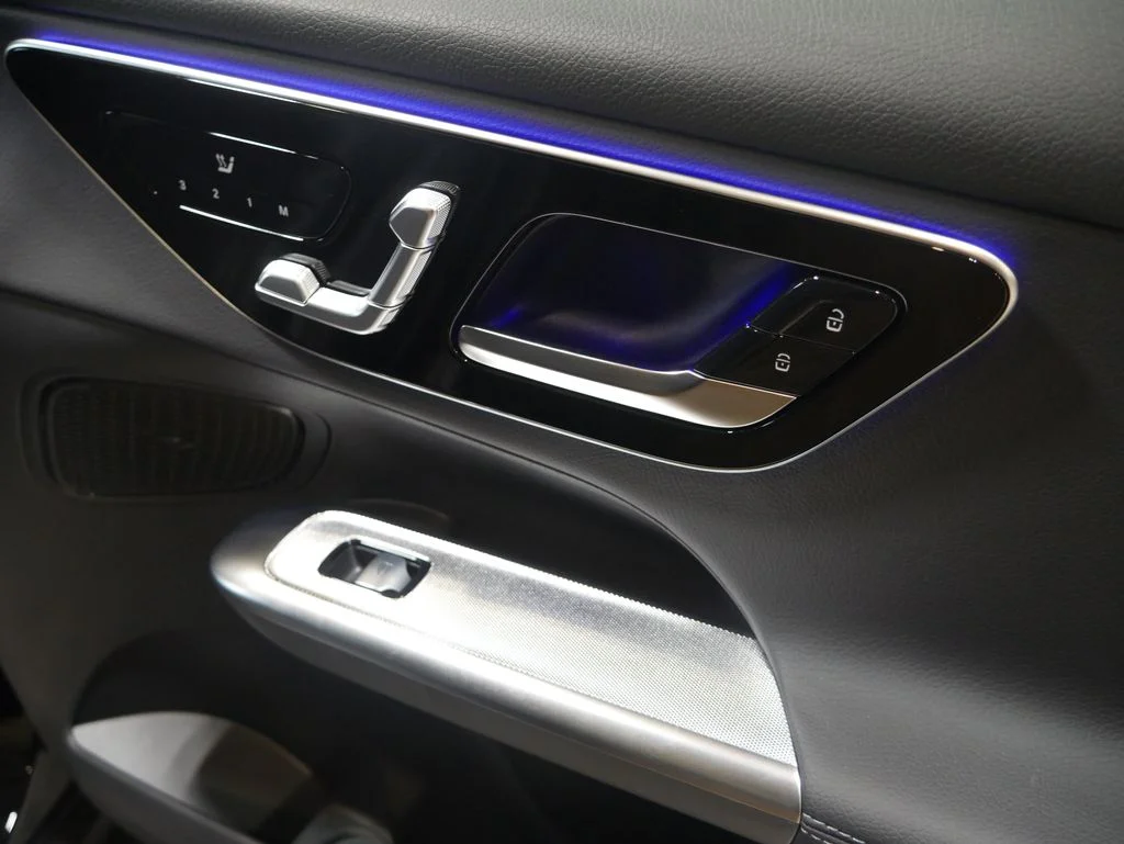 New 2026 Black Mercedes-Benz GLC 300 image 70