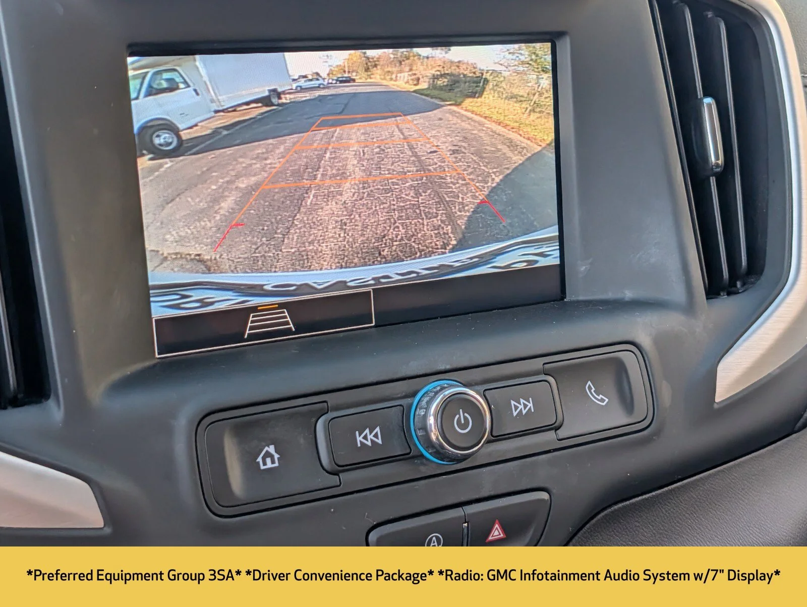 Used 2023 SUMMIT WHITE GMC SLE image 6