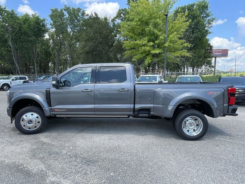 New 2026 Gray Ford Platinum image 6