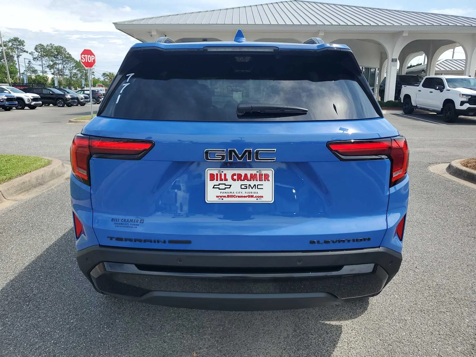 New 2026 Rapids Metallic GMC Elevation image 4