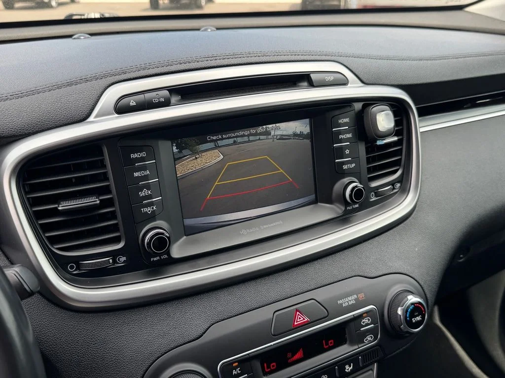 Used 2019 Silver Kia LX image 31