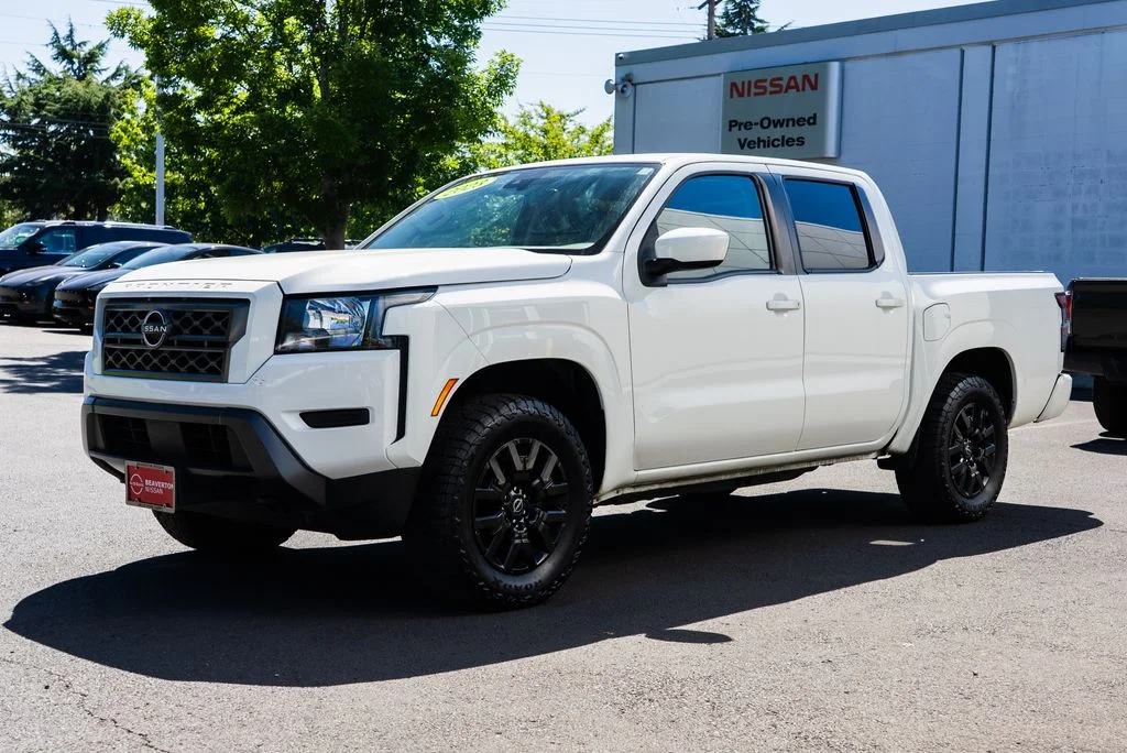 Used 2023 White Nissan SV image 3