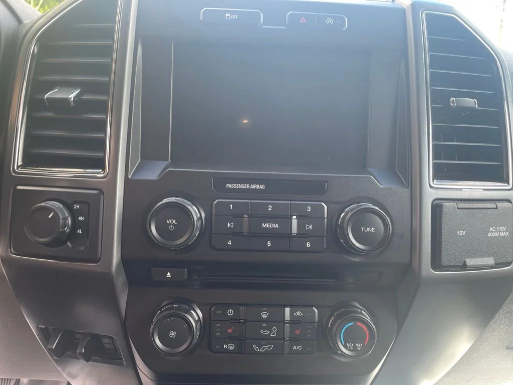Used 2018 Shadow Black Ford XLT image 15