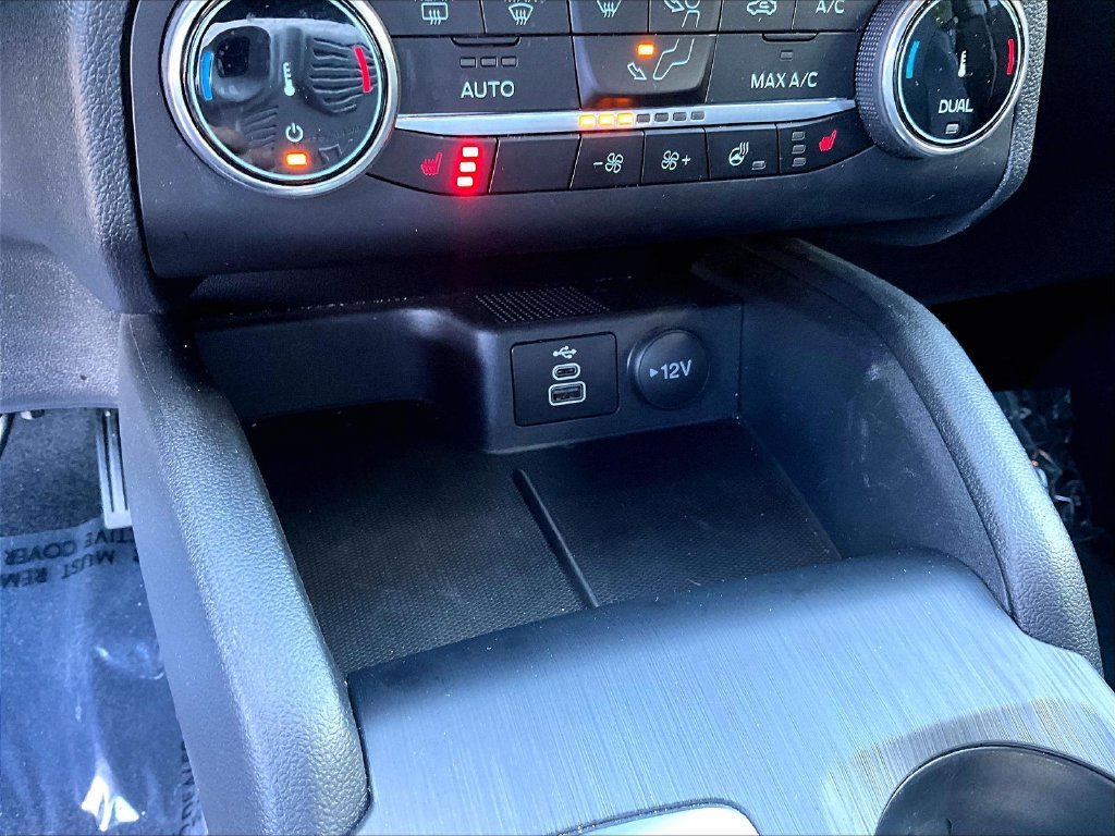 Used 2025 Vapor Blue Ford ST-Line Select image 27