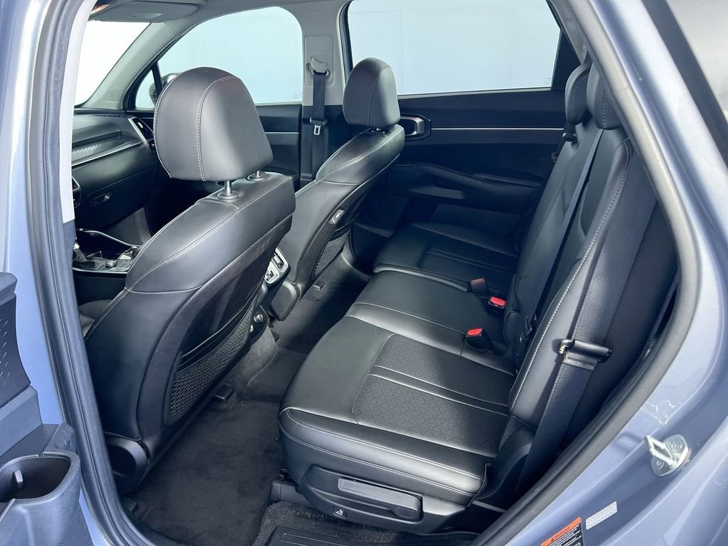 Used 2023 Silver Kia S image 26