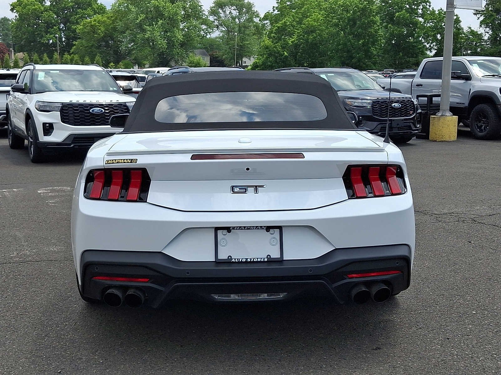 Used 2025 Oxford White Ford GT Premium image 5