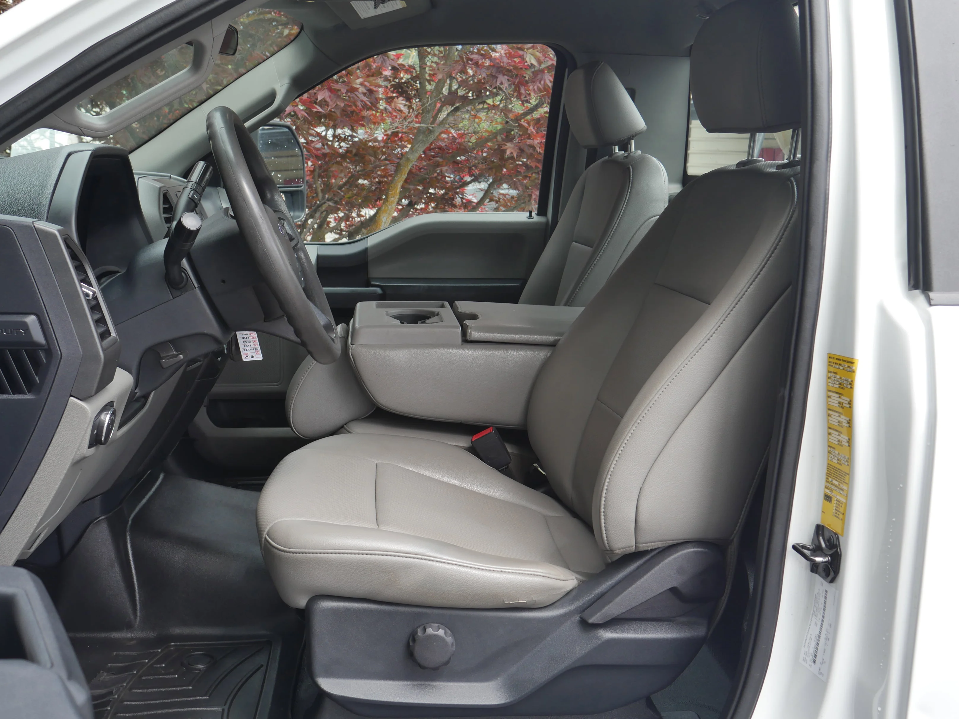 Certified Used 2022 Oxford White Ford XL image 3