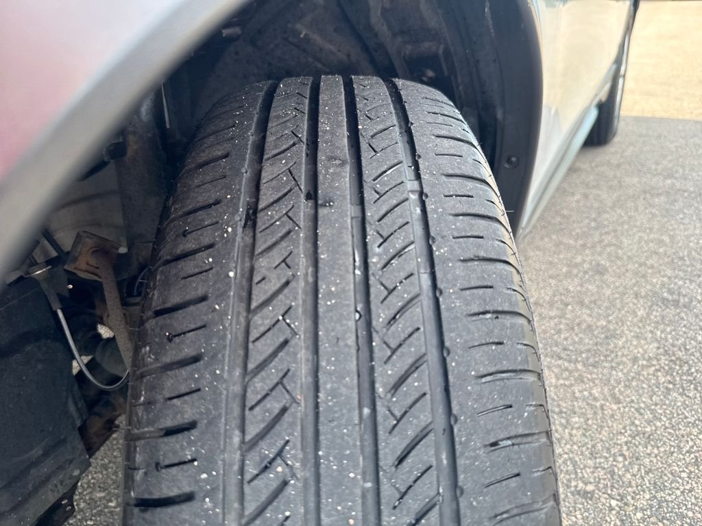 Used 2018 Silver Nissan SV image 43