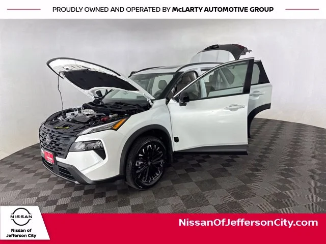 New 2026 Everest White Pearl TriCoat Nissan Dark Armor™ image 10