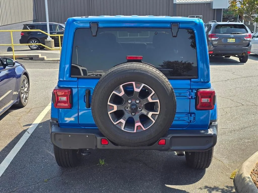 Used 2024 Blue Jeep Sahara image 12