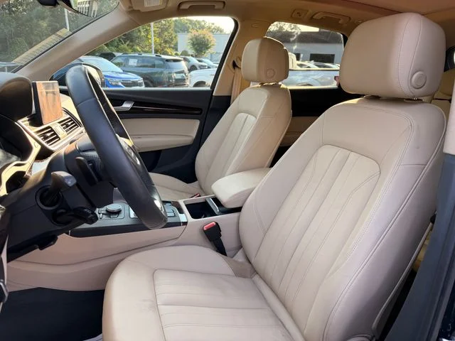 Used 2019 Moonlight Blue Audi 2.0T Premium image 11