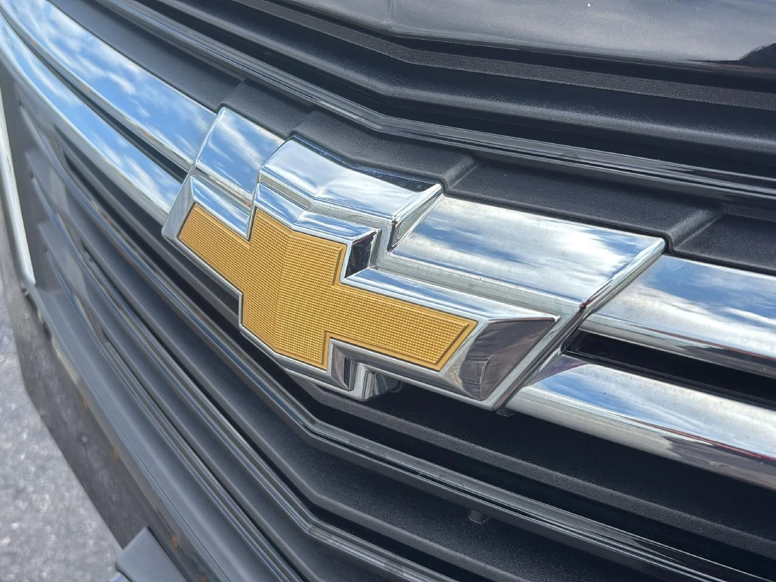 Used 2024 Mosaic Black Metallic Chevrolet LT image 3