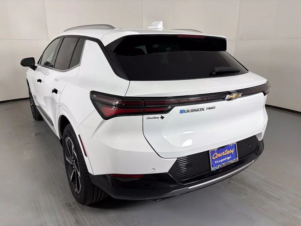 Used 2024 White Chevrolet LT image 6