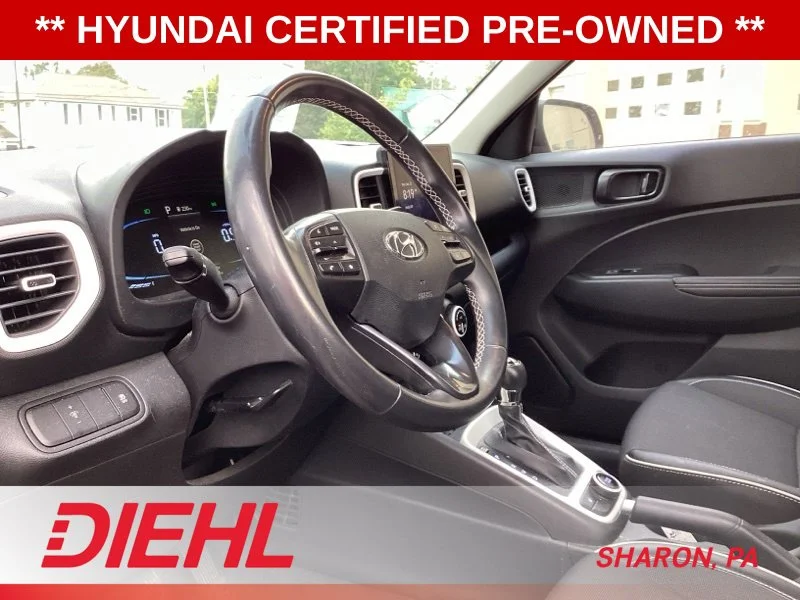 2023 Hyundai Venue Limited - Photo 10
