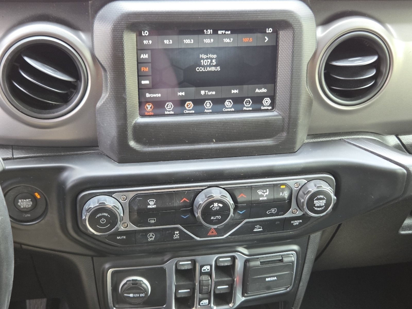 Used 2021 Blue Pearl Jeep Unlimited Sport S image 32