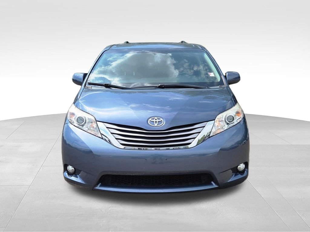 Used 2015 Blue Toyota XLE image 2