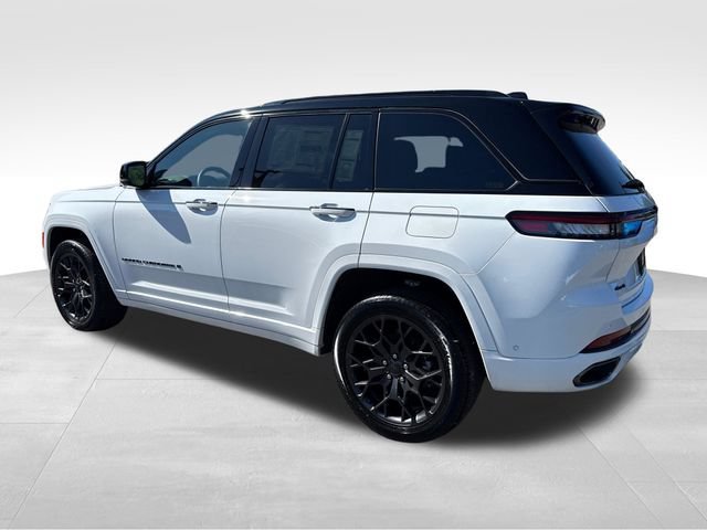 New 2025 Bright White Clear-Coat Exterior Paint Jeep Summit Reserve image 5