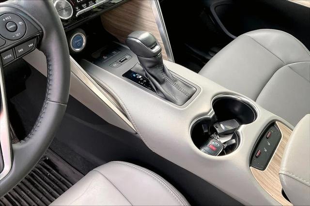Certified Used 2022 COASTAL GRAY METALLI Toyota  image 16
