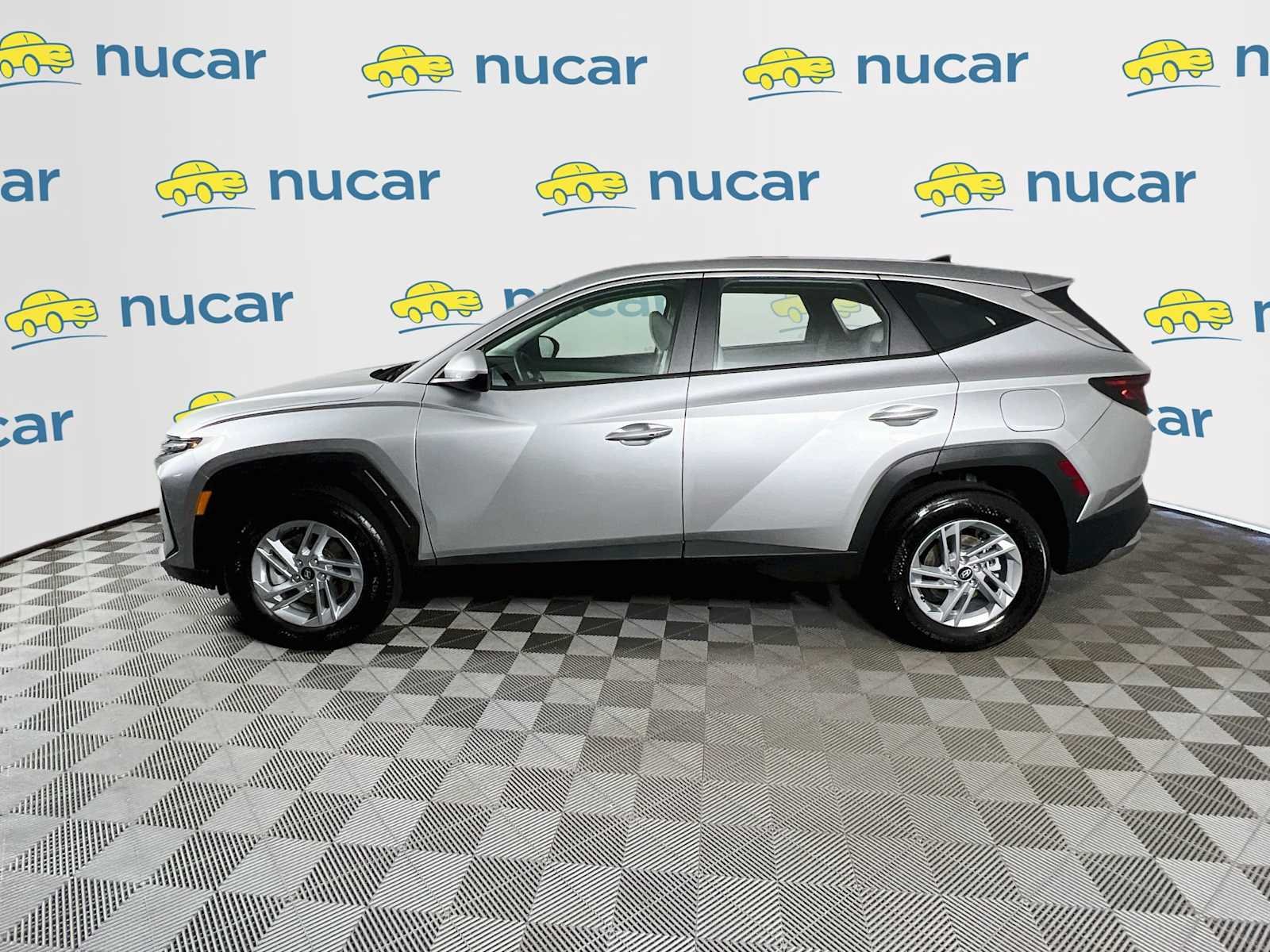 Used 2026 Shimmering Silver Hyundai SE image 4