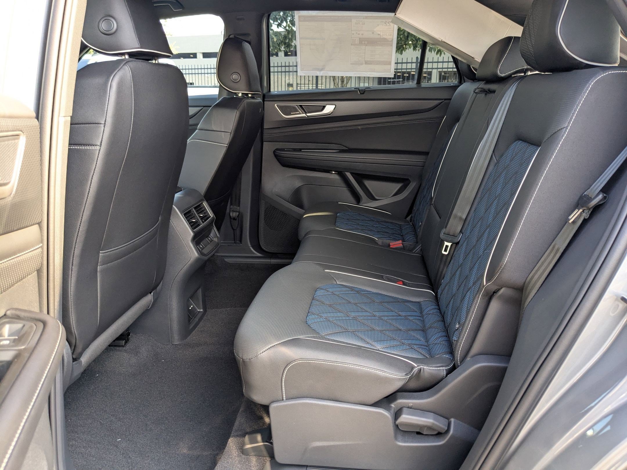 2026 Volkswagen Atlas Cross Sport SEL Premium R-LINE - Photo 15