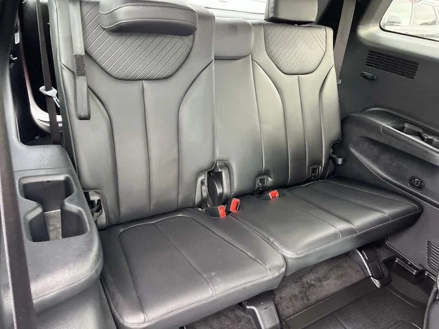 Used 2025 White Hyundai SEL image 18