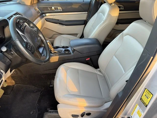 Used 2019 Silver Ford XLT image 3