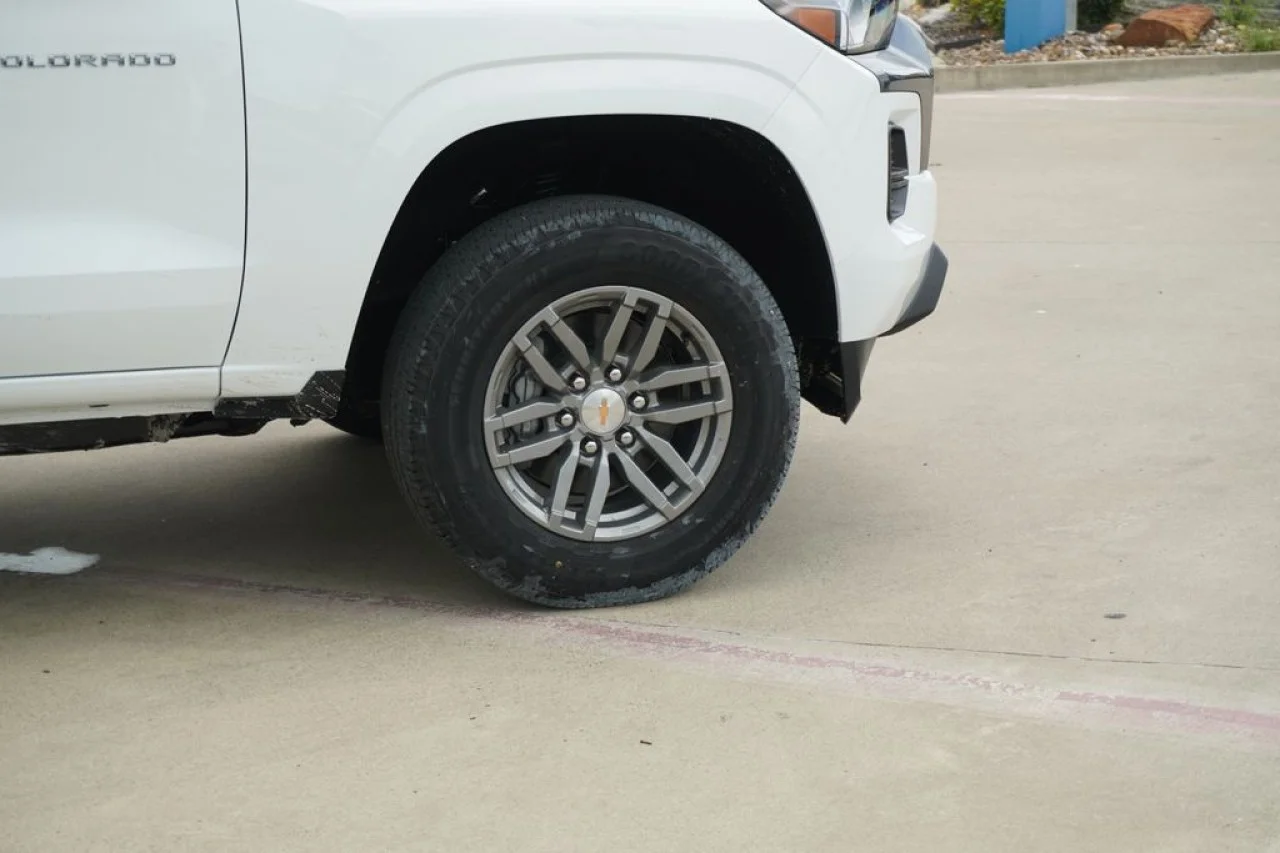 2026 Chevrolet Colorado LT - Photo 5