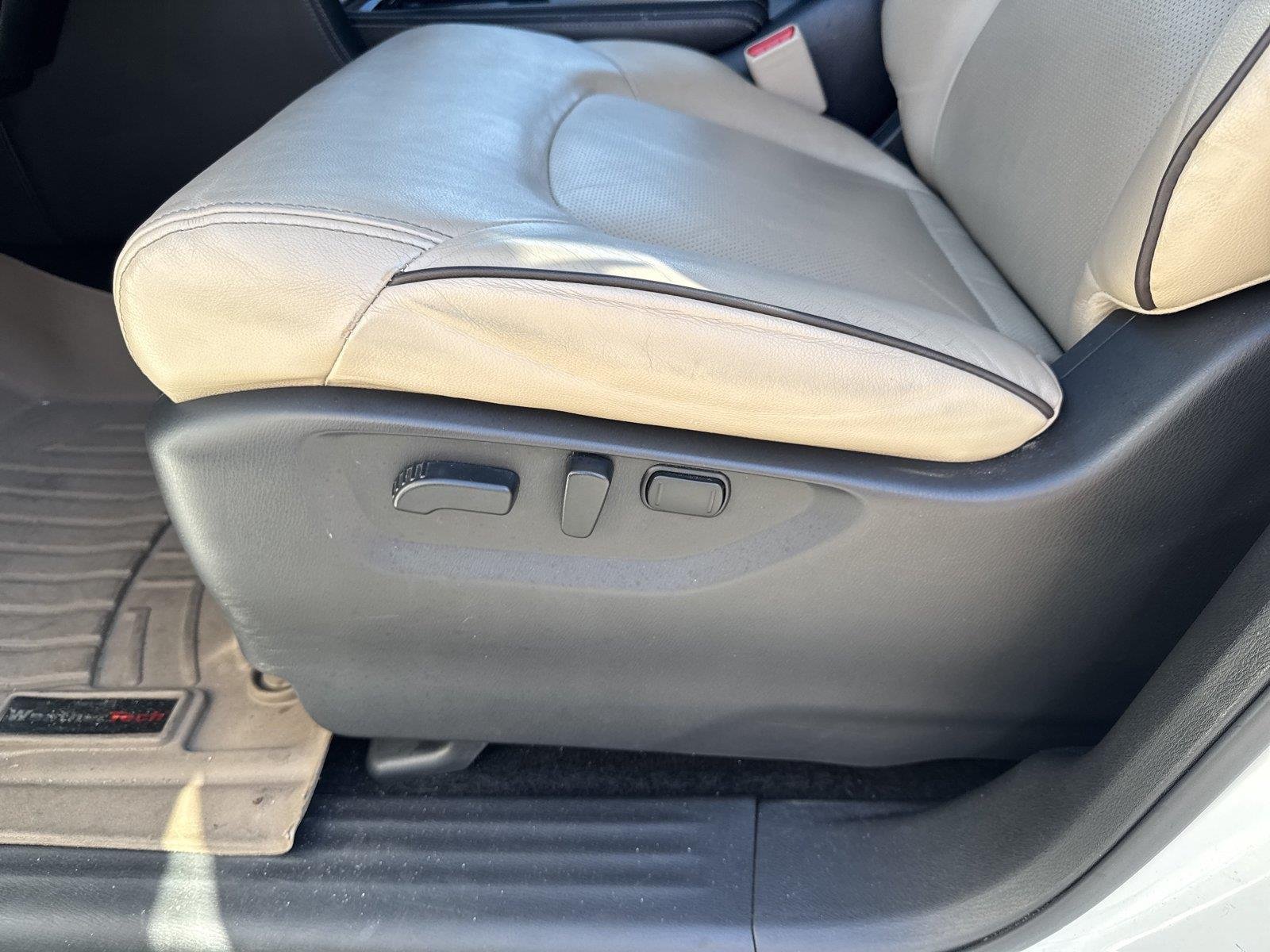 Used 2023 Aspen White Tricoat Nissan SL image 10