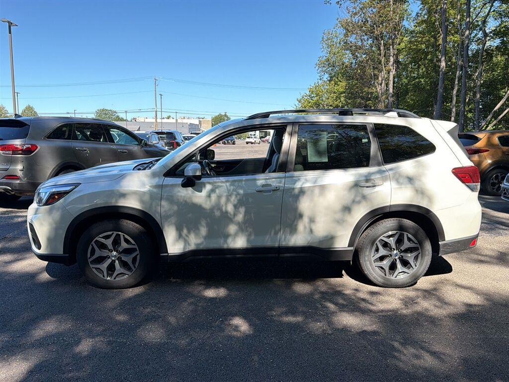 Used 2020 Crystal White Pearl Subaru Premium image 11