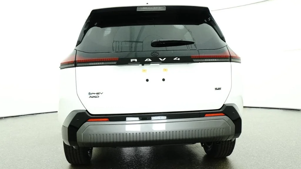 New 2026 Ice Cap Toyota SE image 20