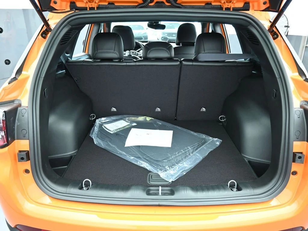 New 2026 Joose (DISC) Jeep Latitude image 33
