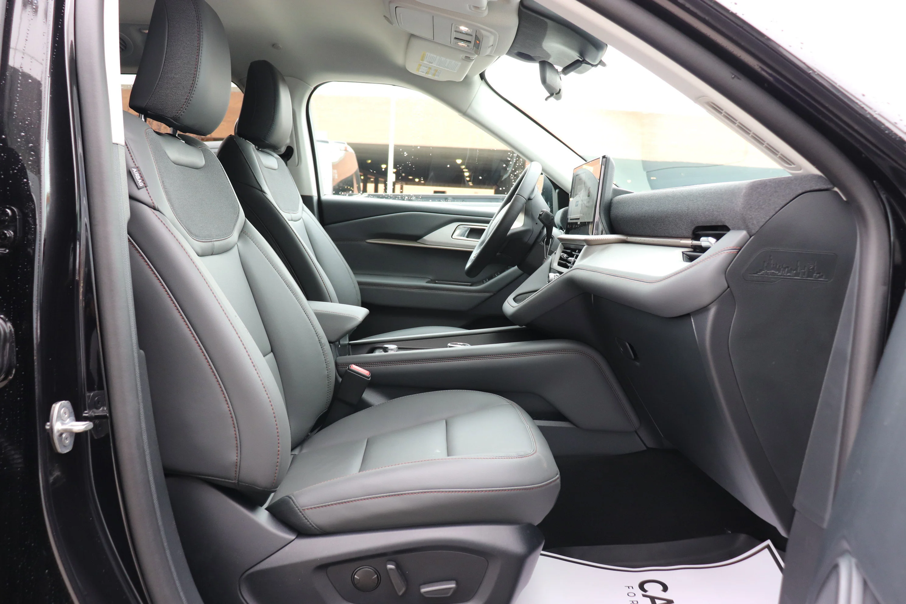 New 2026 AGATE BLACK Ford Active w/200A Pkg image 9