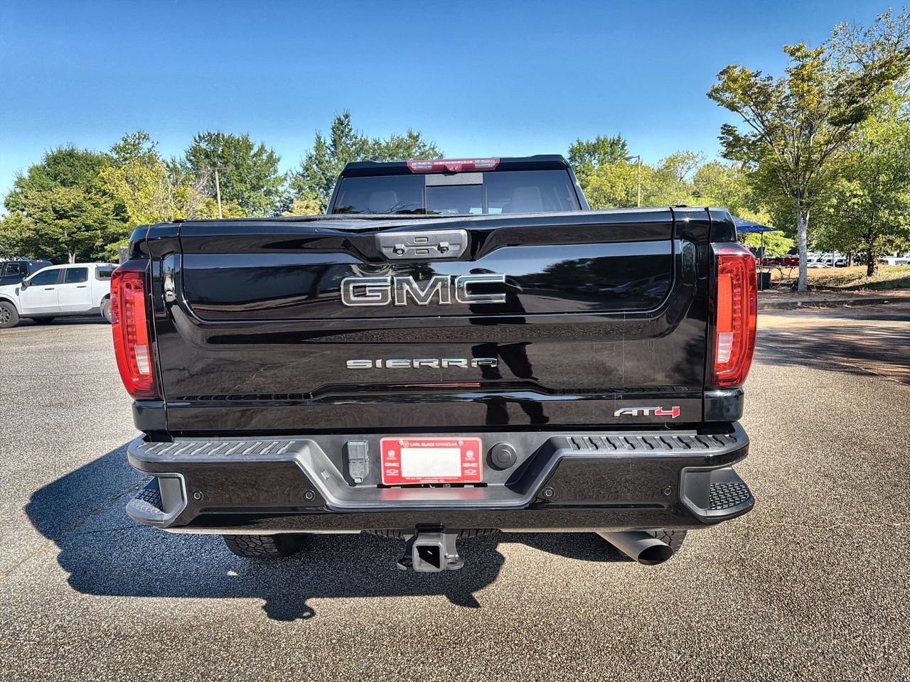 Used 2022 ONYX BLACK GMC AT4 image 7