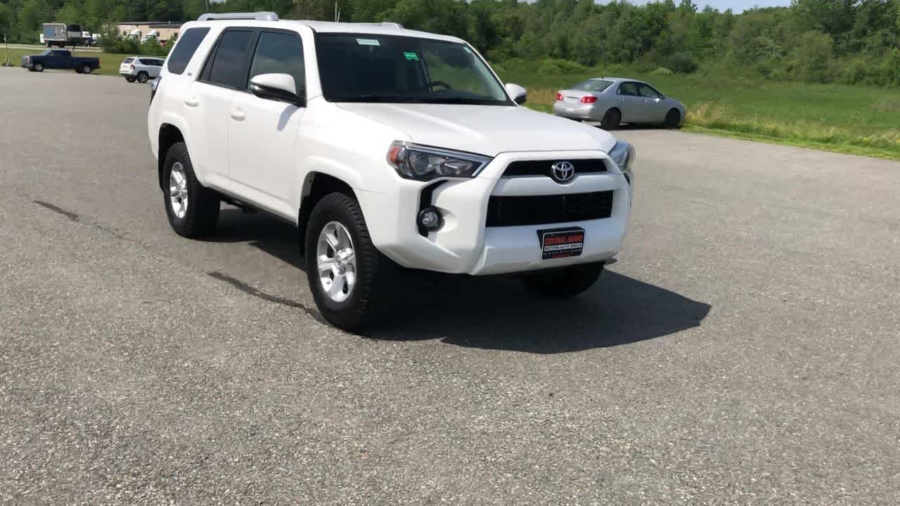 Used 2018 Super White Toyota SR5 Premium image 4