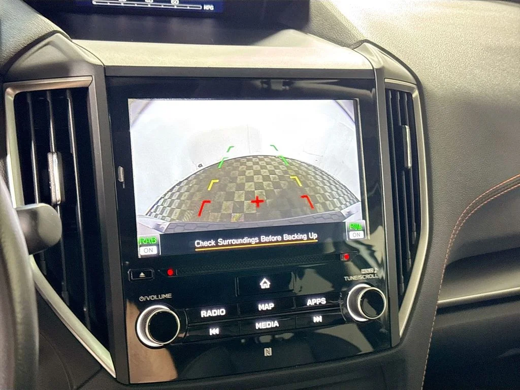 Used 2018 Silver Subaru 2.0i Limited image 17