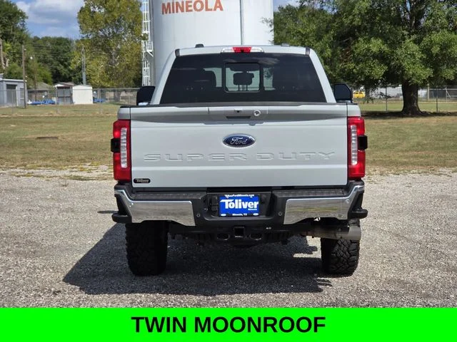 Used 2025 Avalanche Ford Lariat image 6