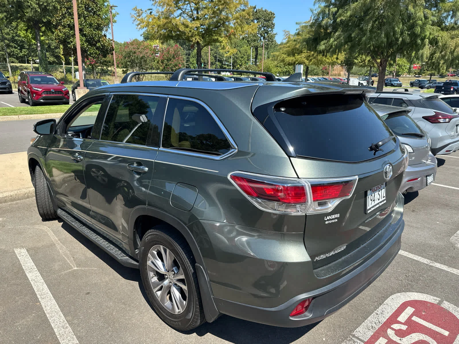 Used 2015 Alumina Jade Metallic Toyota XLE image 2