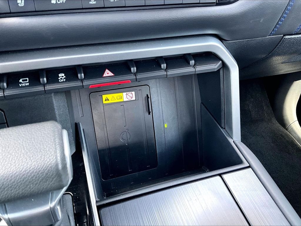 Used 2023 Black Toyota Platinum image 27