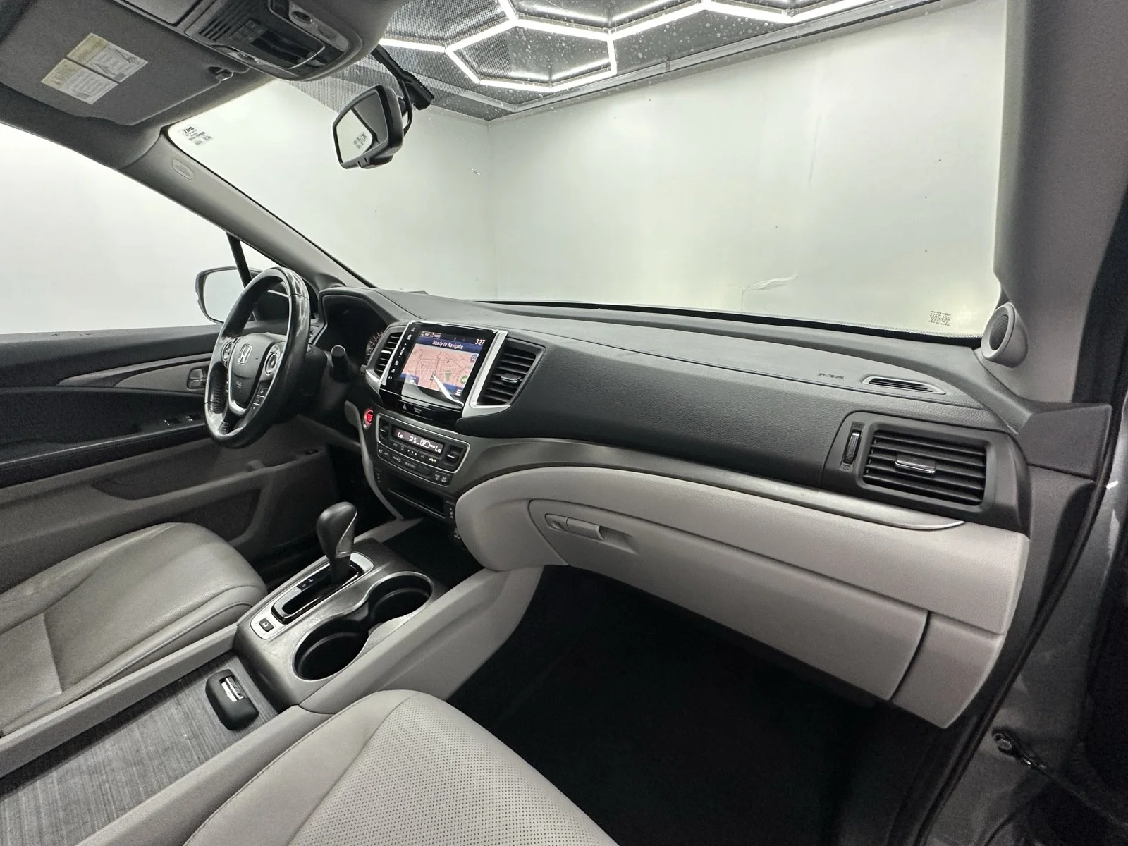 Used 2019 Forest Mist Metallic Honda RTL-T AWD image 42
