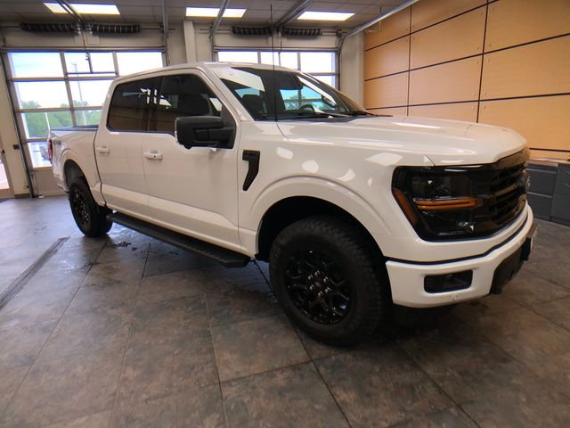 New 2026 White Ford XLT image 1