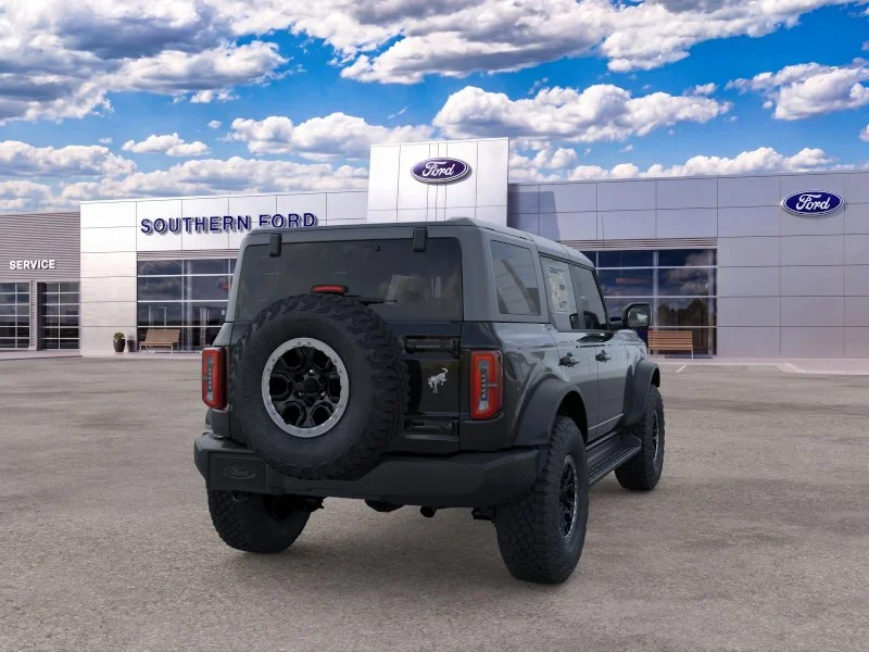New 2025 Shadow Black Ford Outer Banks image 34