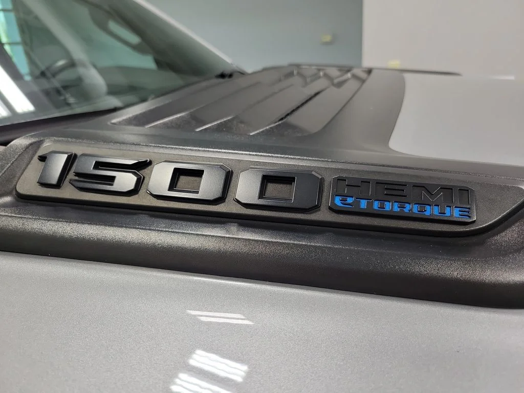 Used 2023 Silver Ram Rebel image 28