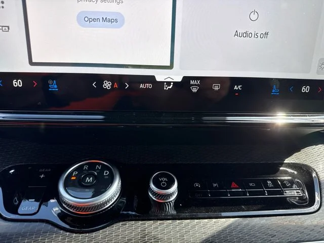 New 2026 Glacier Gray Metallic Tri-Coat Ford Platinum® image 24
