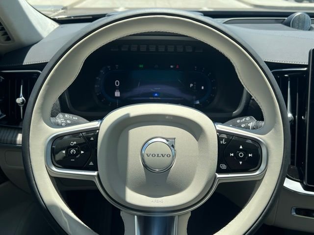 2025 Volvo XC90 Ultra - Photo 10