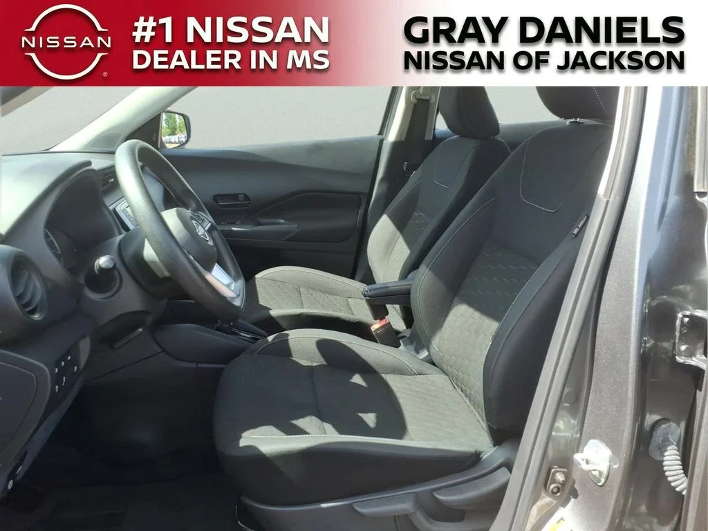Used 2022 Gray Nissan S image 23