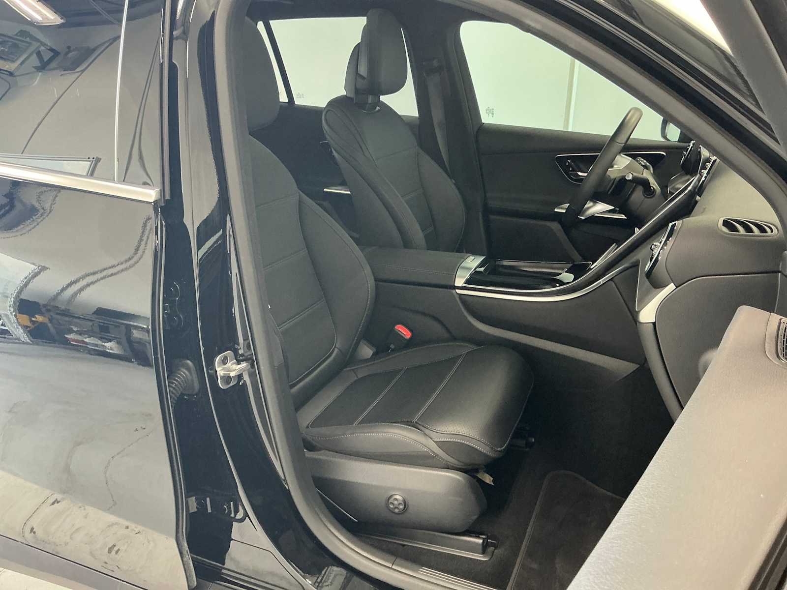 Certified Used 2026 Black Mercedes-Benz GLC 300 image 18