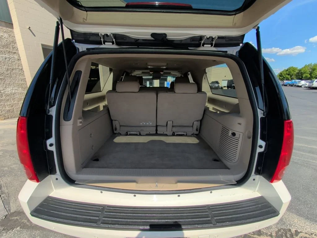 Used 2013 WHITE DIAMOND TRICOAT GMC SLT image 17