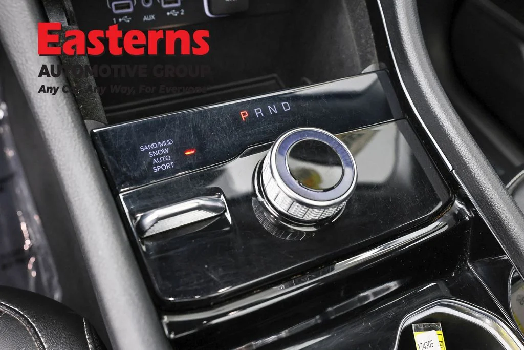 Used 2022 Gray Jeep Limited image 13